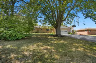 8023 Pleasant Valley Rd, Gratis Twp, OH 45311 - Photo 4
