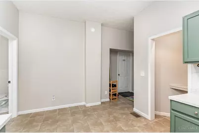 2320 Maplewood Avenue, Cincinnati, OH 45219 - Photo 6