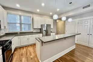 709 E McMillan St, Cincinnati, OH 45206 - Photo 8