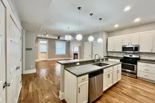 709 E McMillan St, Cincinnati, OH 45206 - Photo 12