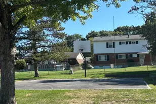 4905 Chalet Dr, Saint Bernard, OH 45217 - Photo 10