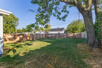 2121 Roosevelt Boulevard, Middletown, OH 45044 - Photo 12