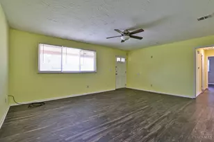 918 Glasgow Dr, Forest Park, OH 45240 - Photo 4