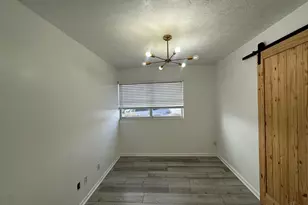 5598 Glenway Ave, Cincinnati, OH 45238 - Photo 10