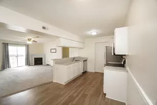 3352 Emerald Lakes Dr, Green Township, OH 45211 - Photo 8