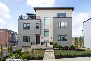 2920 Three Oaks Ln, Cincinnati, OH 45209 - Photo 1