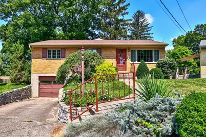 1190 Sugartree Court, Springfield Township, OH 45231 - Photo 2