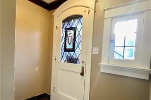 1374 Catalpa Dr., Dayton, OH 45406 - Photo 4