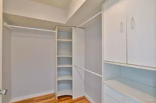 1040 Hatch St, Cincinnati, OH 45202 - Photo 16