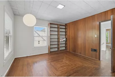 3990 Beechwood Avenue, Cincinnati, OH 45229 - Photo 36