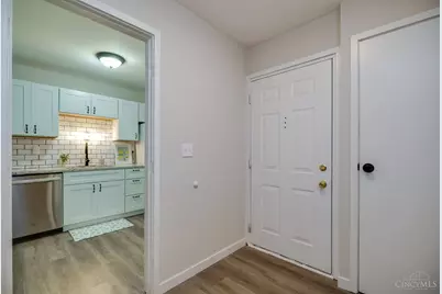 62 Twin Lakes Drive, Fairfield, OH 45014 - Photo 2