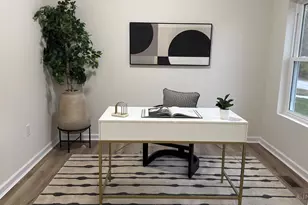 6000 Capri Dr, Cincinnati, OH 45224 - Photo 4