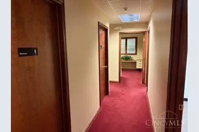 1081 N University Blvd #B, Middletown, OH 45042 - Photo 14