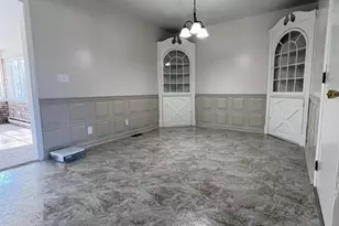 2911 Kingman Dr, Colerain Township, OH 45251 - Photo 4