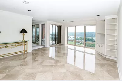 3435 Golden Avenue #1402, Cincinnati, OH 45226 - Photo 2