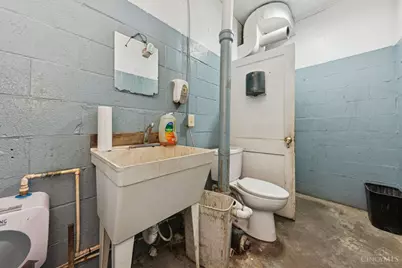 518 W Plane Street, Bethel, OH 45106 - Photo 34