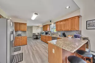 11897 Winston Cir, Forest Park, OH 45240 - Photo 4