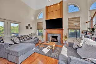 11897 Winston Cir, Forest Park, OH 45240 - Photo 2