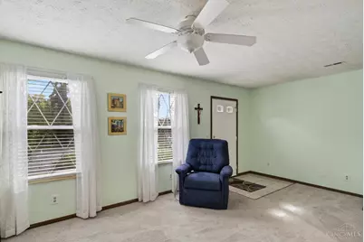 1696 Devils Backbone Rd, Green Township, OH 45238 - Photo 4