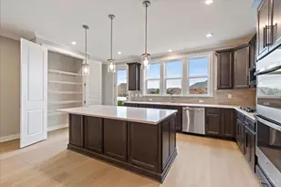 7440 Wetherington Ln, West Chester, OH 45069 - Photo 6