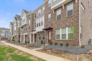 7438 Wetherington Ln, West Chester, OH 45069 - Photo 1