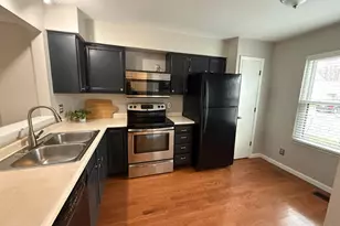 1069 Crisfield Dr, Union Township, OH 45245 - Photo 2