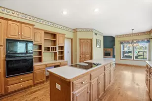 8742 Rupp Farm Dr, West Chester, OH 45069 - Photo 10