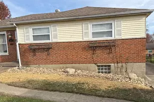 992 Rosetree Ln, Anderson Township, OH 45230 - Photo 2