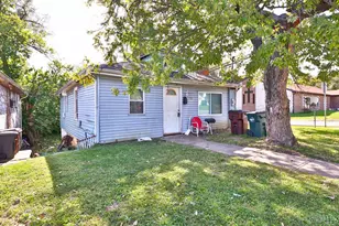 1401 Chamberlain Ave, Lincoln Heights, OH 45215 - Photo 2