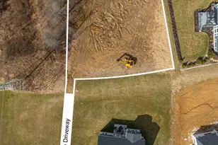 9867 Kensington Ln, Deerfield Township, OH 45040 - Photo 4