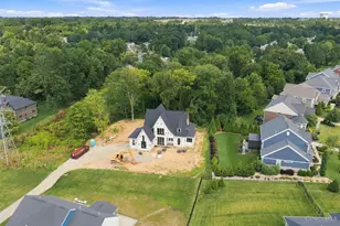 9867 Kensington Ln, Deerfield Township, OH 45040 - Photo 6