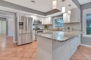 8772 Haverhill Ln, Sycamore Township, OH 45236 - Photo 2