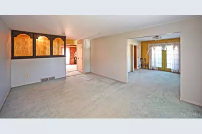 1136 Inner Circle Drive, Forest Park, OH 45240 - Photo 6