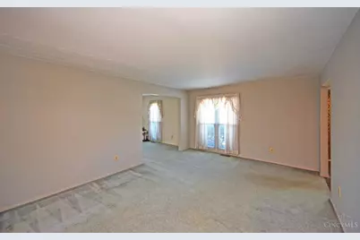 1136 Inner Circle Drive, Forest Park, OH 45240 - Photo 8