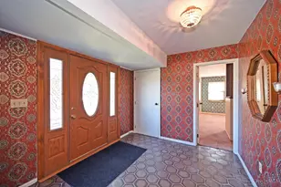 1136 Inner Cir Dr, Forest Park, OH 45240 - Photo 4