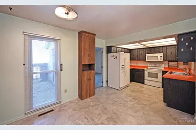 1136 Inner Circle Drive, Forest Park, OH 45240 - Photo 12