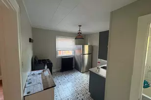 4237 Vine St, Cincinnati, OH 45217 - Photo 2