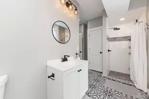 321 Helen St, Cincinnati, OH 45219 - Photo 16