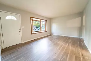 1890 Lotushill Dr, Springfield Township, OH 45240 - Photo 4