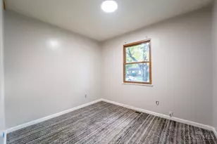 1890 Lotushill Dr, Springfield Township, OH 45240 - Photo 10