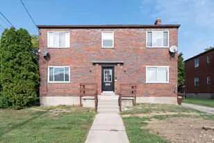 636 Maple Dr, Reading, OH 45215 - Photo 2