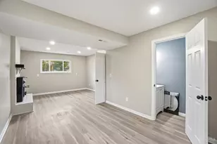 1442 Hazelgrove Dr, Springfield Township, OH 45240 - Photo 28