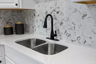 17 Thill St, Cincinnati, OH 45219 - Photo 26