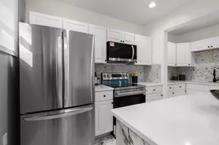 17 Thill St, Cincinnati, OH 45219 - Photo 32