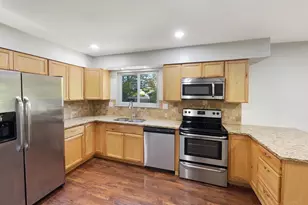 11825 Cedarcreek Dr, Springfield Township, OH 45240 - Photo 6