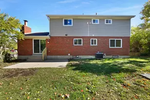 11825 Cedarcreek Dr, Springfield Township, OH 45240 - Photo 8