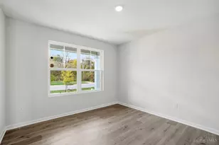 4980 Lakeview Dr, Hamilton Township, OH 45152 - Photo 4