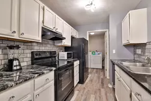 710 Carrington Pl, Loveland, OH 45140 - Photo 10