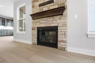 395 David Lee Ct, Monroe, OH 45050 - Photo 18