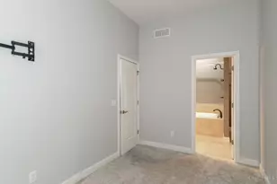 1238 Elsinore Ave, Cincinnati, OH 45202 - Photo 8